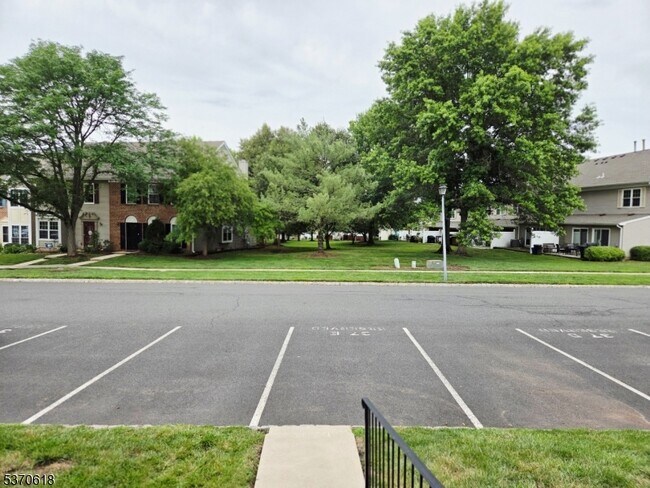 Building Photo - 3705 Pinhorn Dr