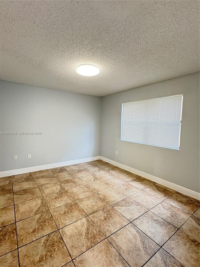 Building Photo - 10501 SW 155th Ct