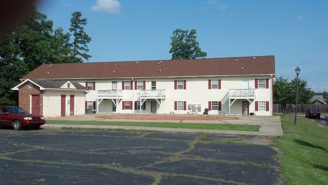 Building Photo - 2916 Creekview Ct