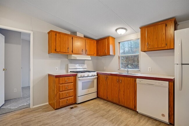 Building Photo - Coming Soon! Rural 3 Bedroom, 2 Bath Home ...