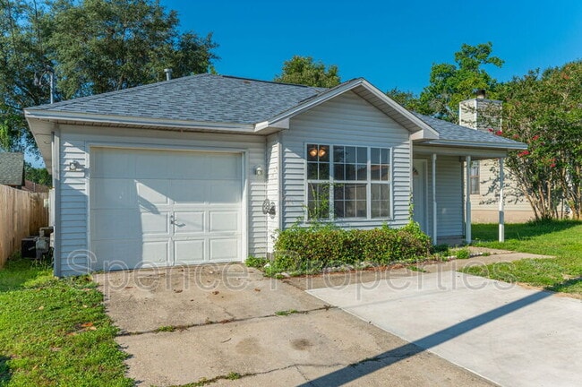 Building Photo - 440 Apple Dr