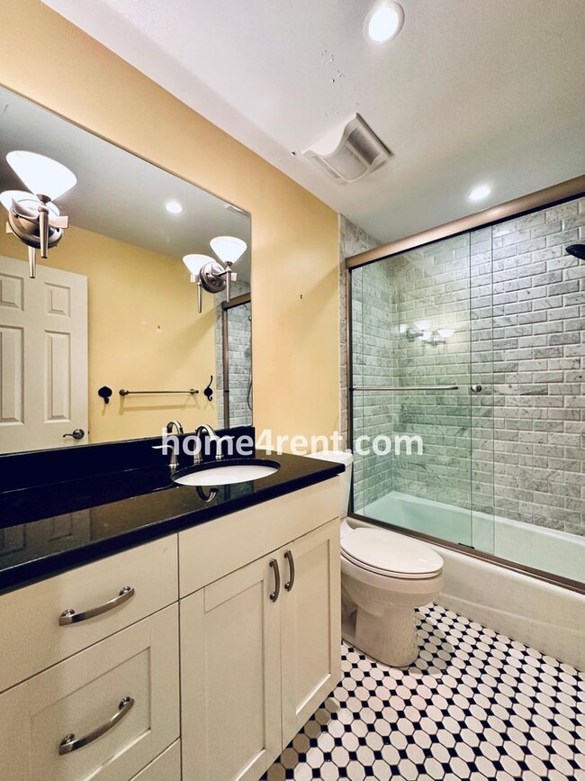 Building Photo - A Lovely, Four Bedroom Lenexa Home w/ Wood...