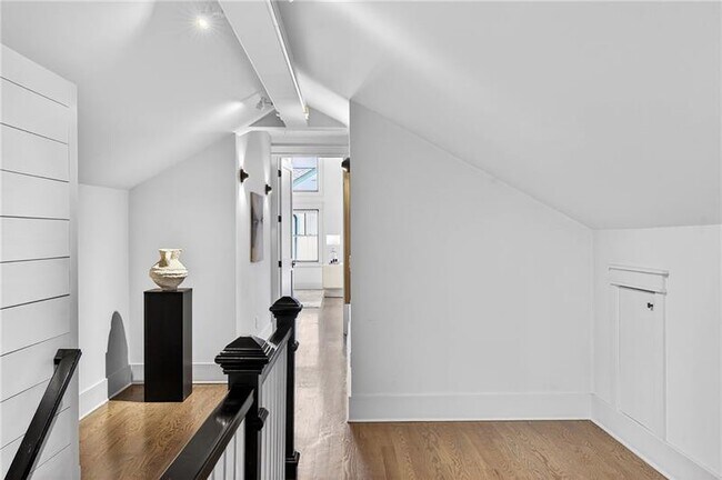 Building Photo - 636 Kennesaw Ave NE