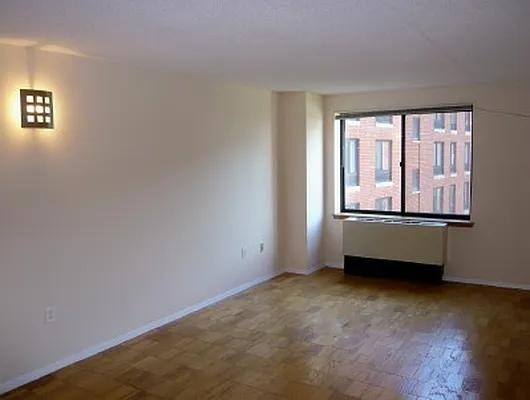 Building Photo - 300 Rector Pl