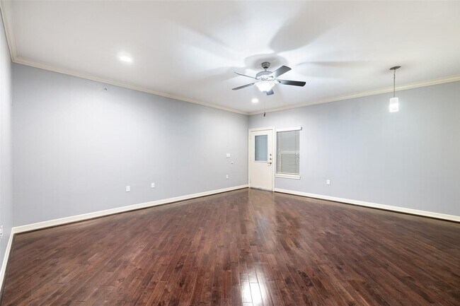 Building Photo - 3501 Chenevert St