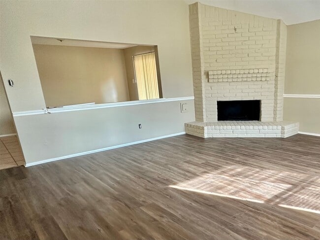 Building Photo - 21126 Settlers Valley Dr