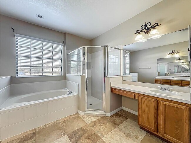 Building Photo - 2831 Village Pine Terrace