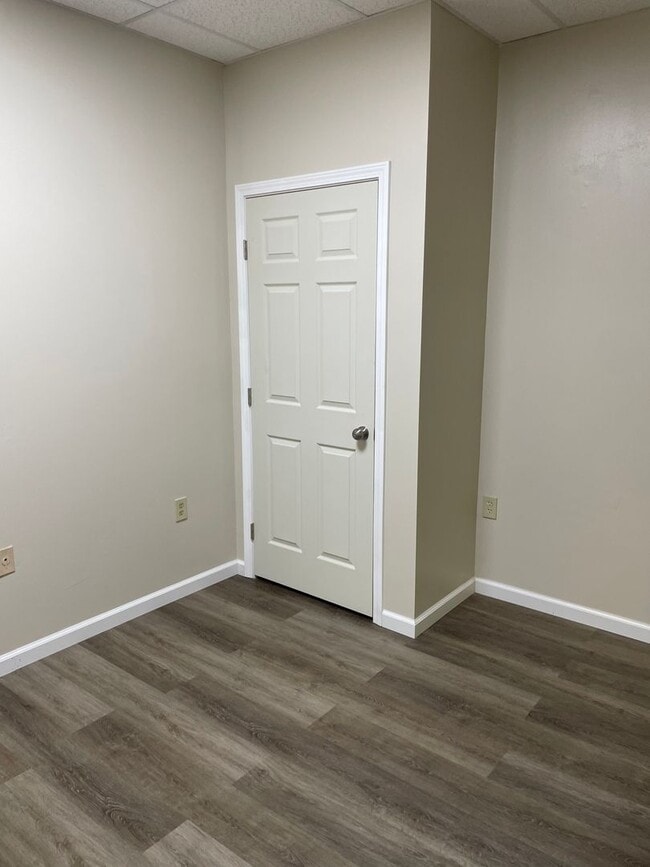 Building Photo - 9571 - 108/110 East Main St (MCPHEARSON BUILDING)