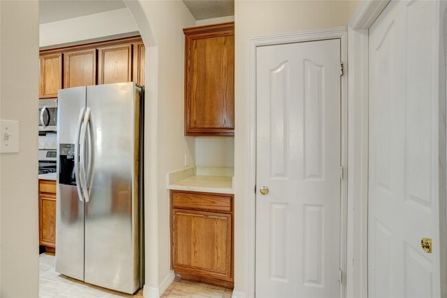 Building Photo - 7630 N Linpar Ct