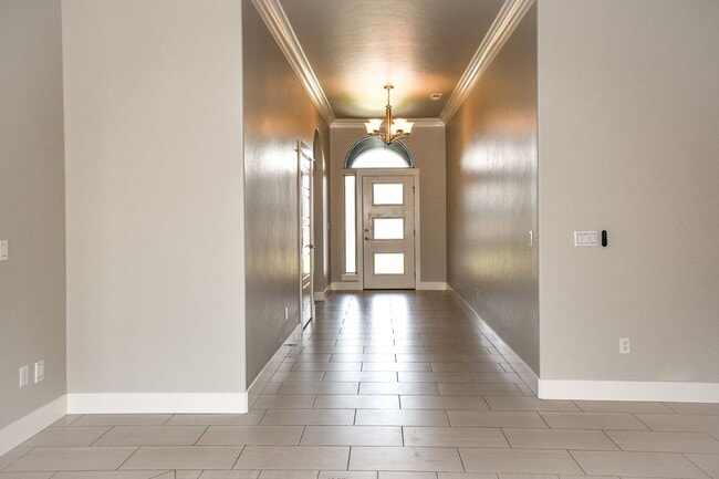 Building Photo - Single-Story Home in Horn Rapids Golfing Community