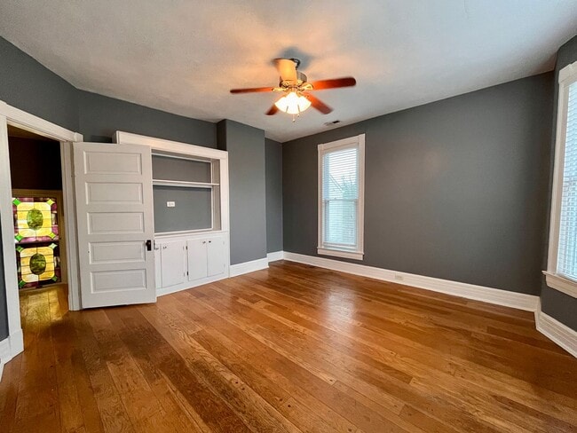 Building Photo - Four Bedroom Historic Clifton Gem!
