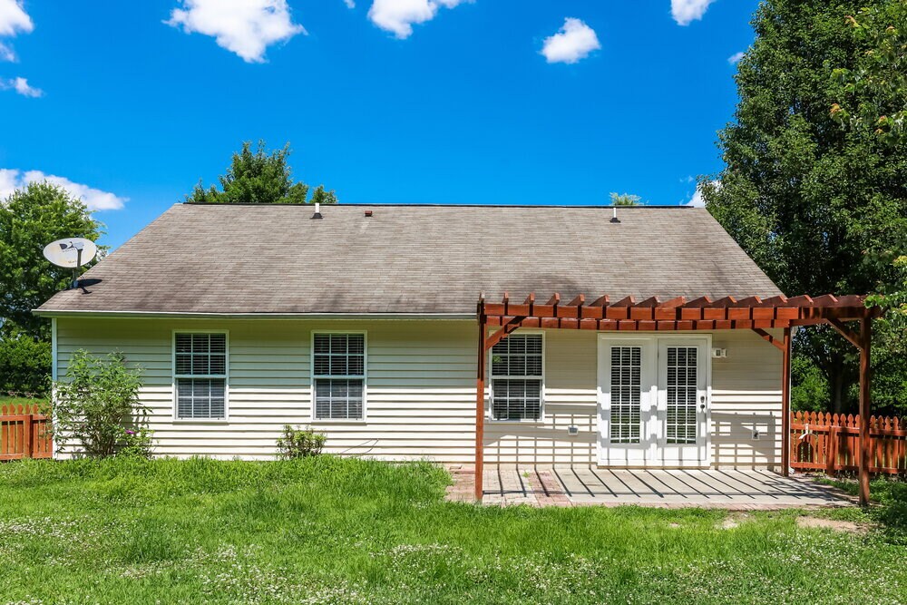 Building Photo - 3810 Tyler Bluff Ln