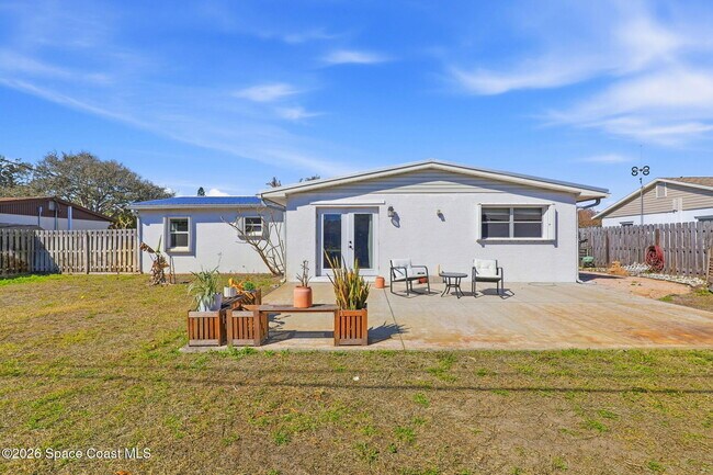 Building Photo - 705 Pelican Dr
