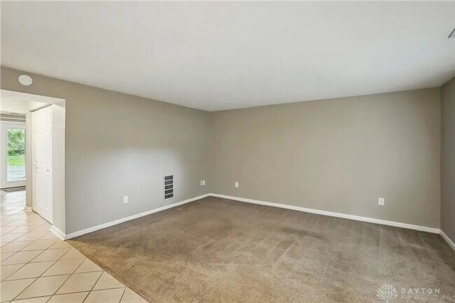 Building Photo - Charming 2BR Condo in Heart of Centerville