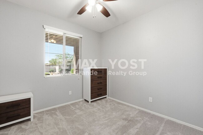 Building Photo - Move-In Ready Desert Gem with Stylish Furnishings & Private Backyard!