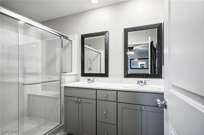 Building Photo - 2454 Bagnara Pl