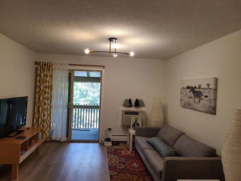 Building Photo - 2707 Valmont Rd #307A