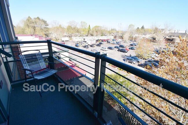 Building Photo - 1425 NE 61st Ave