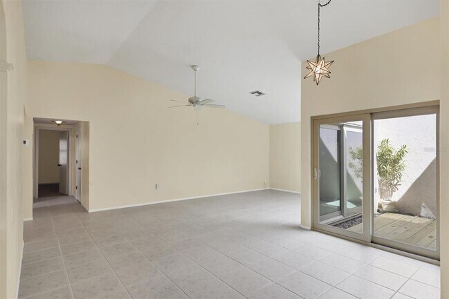 Building Photo - 3638 Glen Oaks Manor Dr