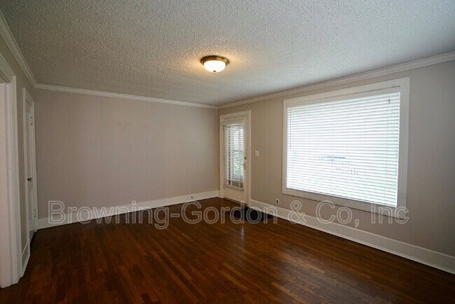 Building Photo - 1302 Caldwell Ave
