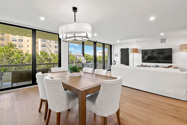 Building Photo - 2660 S Ocean Blvd
