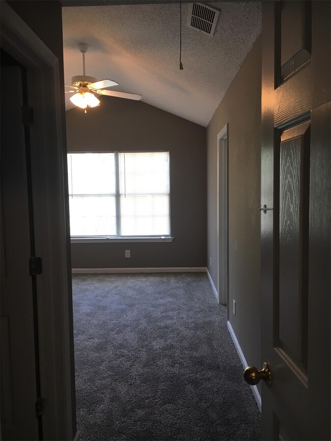 Building Photo - 1875 Carrington Dr