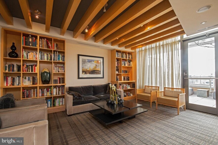 Building Photo - 475 K St NW