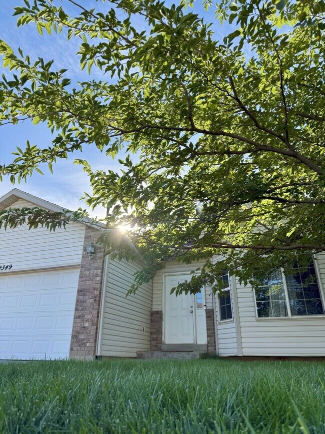 Primary Photo - Your Perfect 5-Bedroom Retreat in Harrisvi...