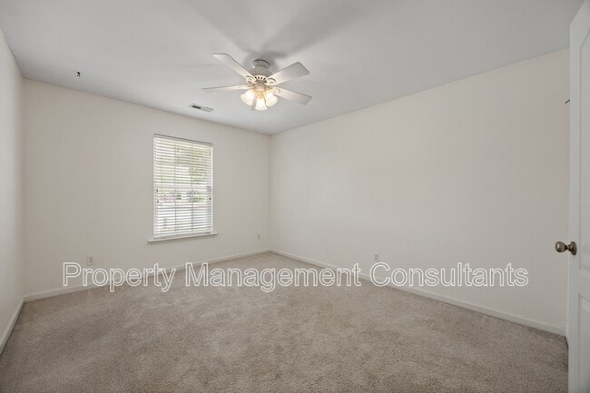 Building Photo - 125 Coldsprings Dr