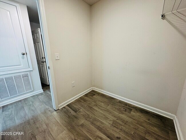 Building Photo - 339 Highbrook Rd