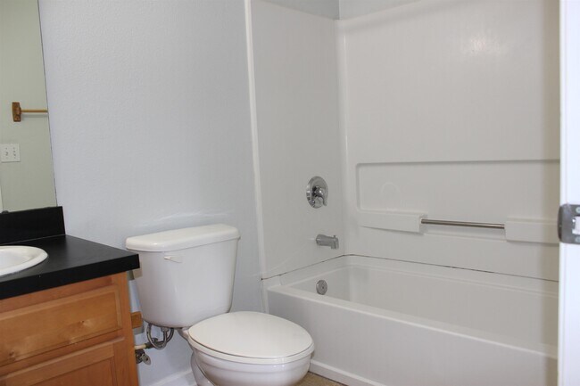 Building Photo - 1417 Pullen Rd