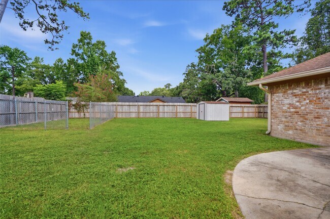 Building Photo - 182 Greenleaf Ln