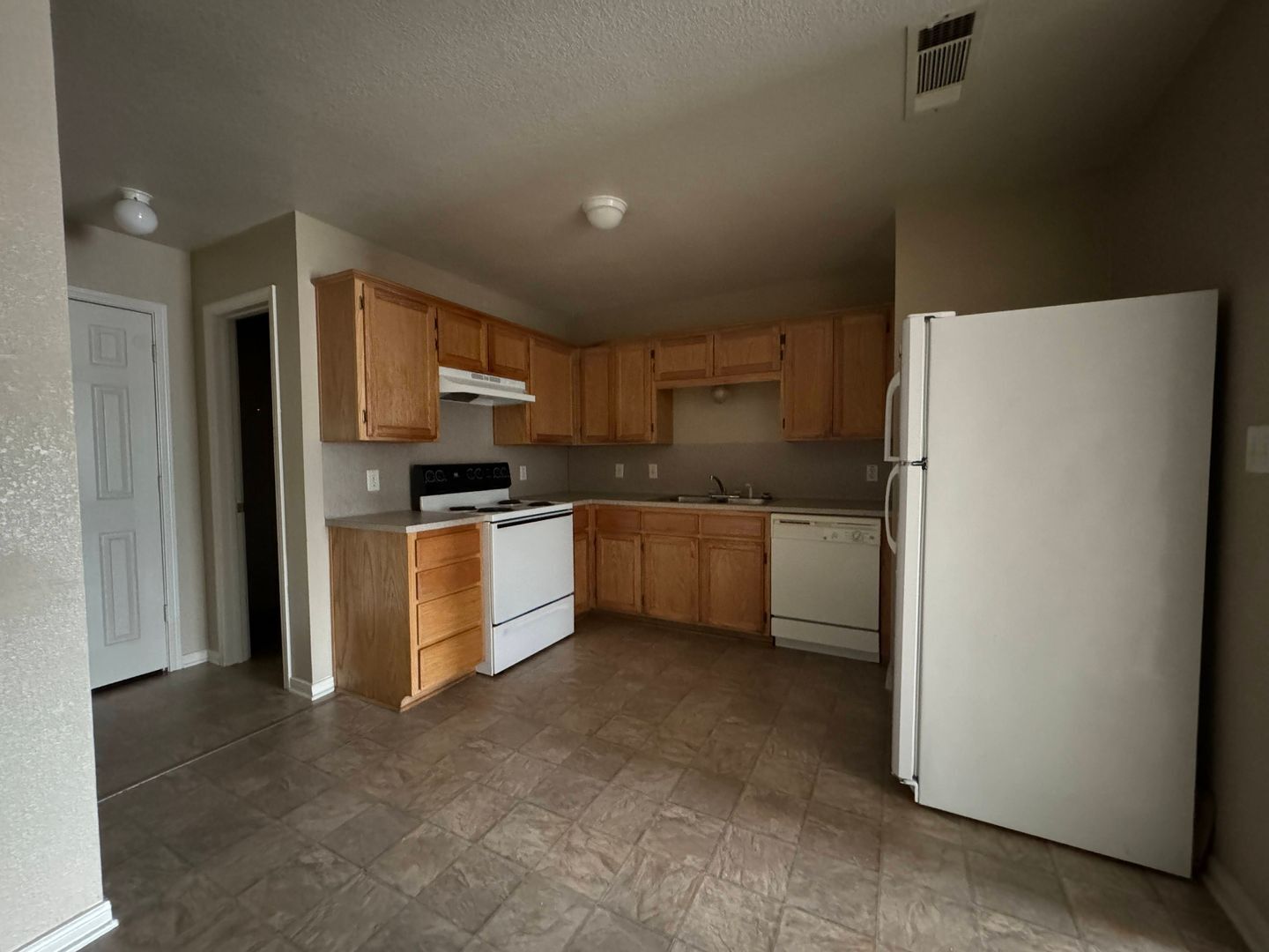 Building Photo - 3805 Ys Pak Ct