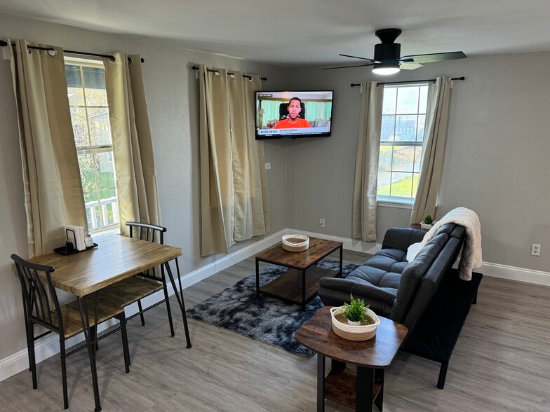 Fully furnished apartment as shown in pics - 5202 County Road 469