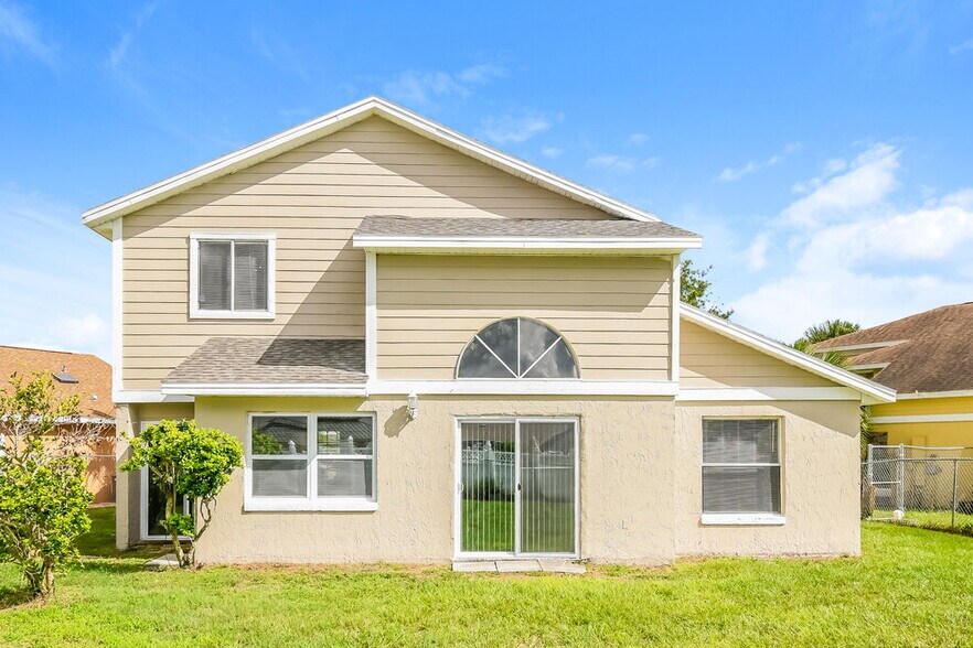 Building Photo - 305 Palmview Ct