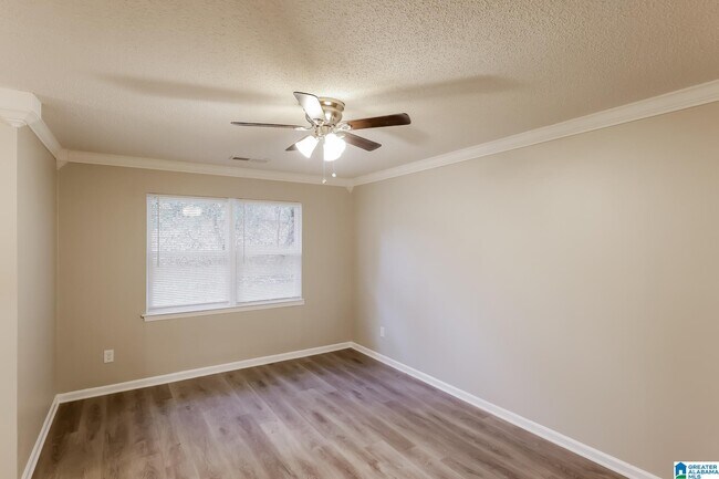Building Photo - 438 Westchester Dr