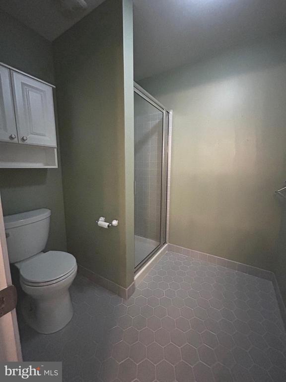 Building Photo - 1410 Stratford Ct