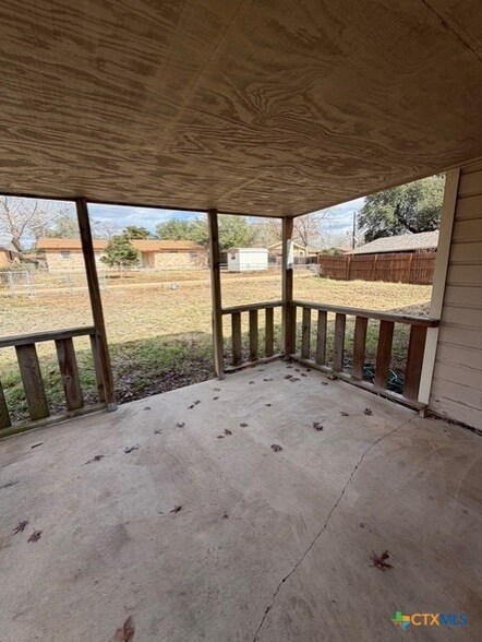Building Photo - 127 Hillcrest Dr