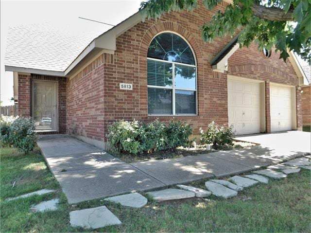 Building Photo - 5813 Brookside Dr