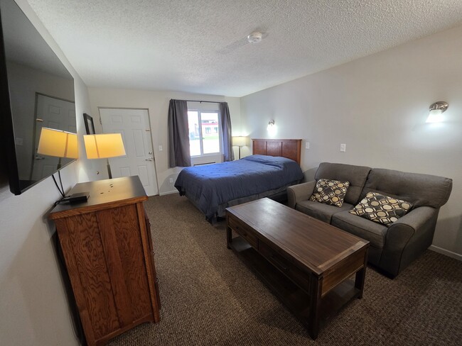 Building Photo - 590 Spruce