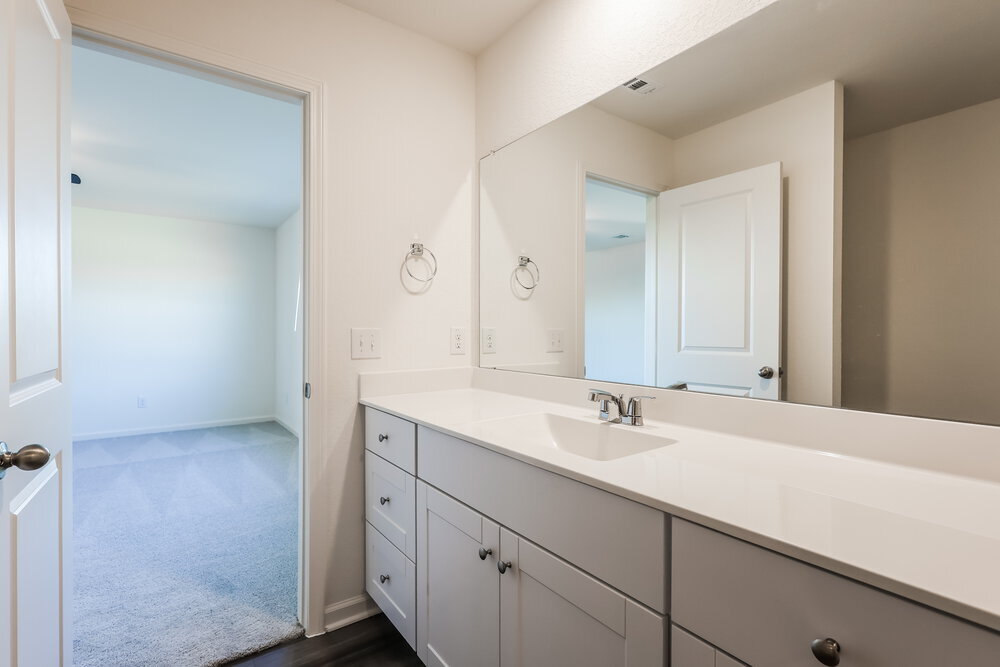 Building Photo - 5815 Texas Palm Dr