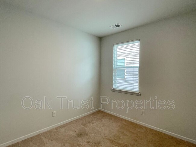 Building Photo - 217 Lapping Waters Dr