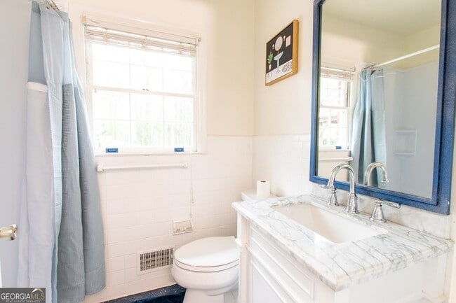 Building Photo - 3611 Cloudland Dr NW