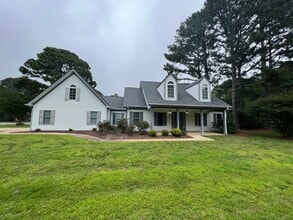 Building Photo - Albemarle Plantation