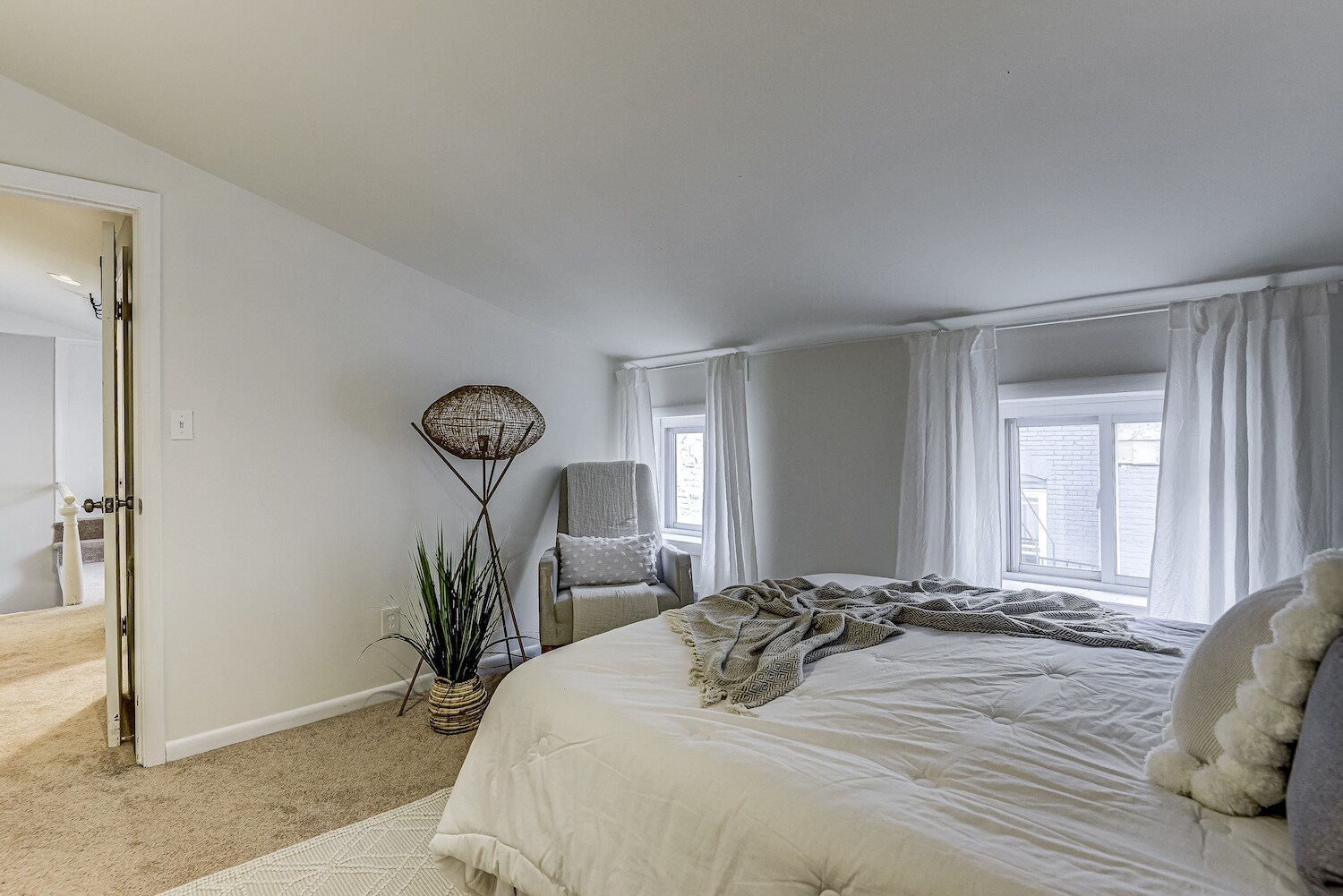 Building Photo - 1736 Light St