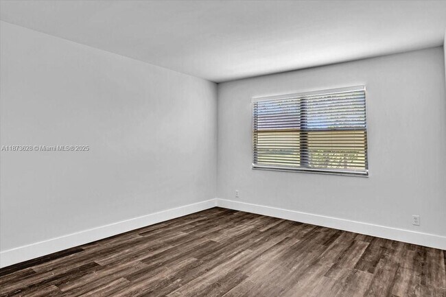 Building Photo - 1201 SW 128th Terrace