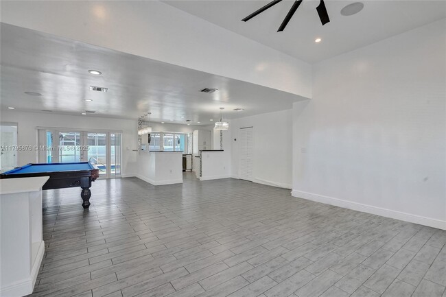 Building Photo - 9240 SW 54th St