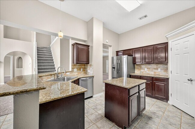Building Photo - 7414 Lake Micala Dr