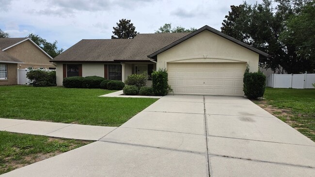 Building Photo - Spacious 4 Bdrm / 2 BA with 2 car garage