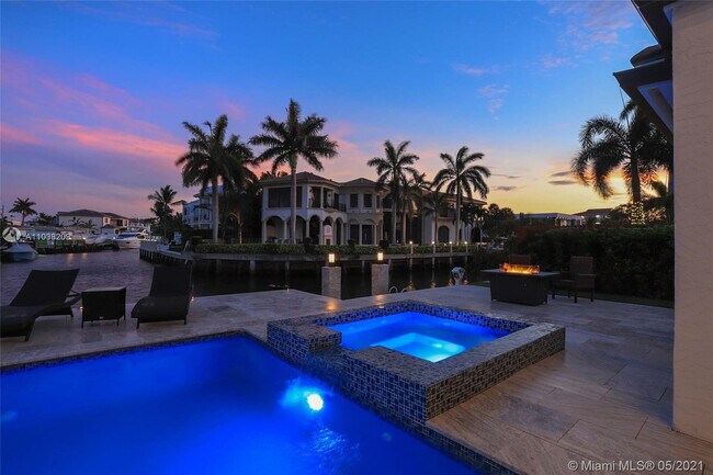 Building Photo - 750 Marine Dr